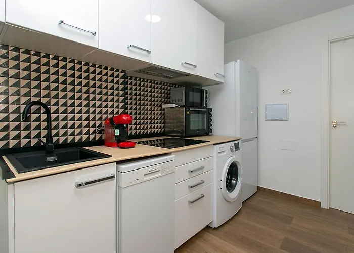 Apartament Taga 17 *